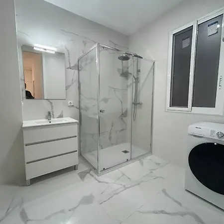 Santa Faz Aire Acondicionado En 3 Bedrooms *