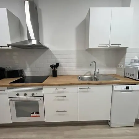 Santa Faz Aire Acondicionado En 3 Bedrooms